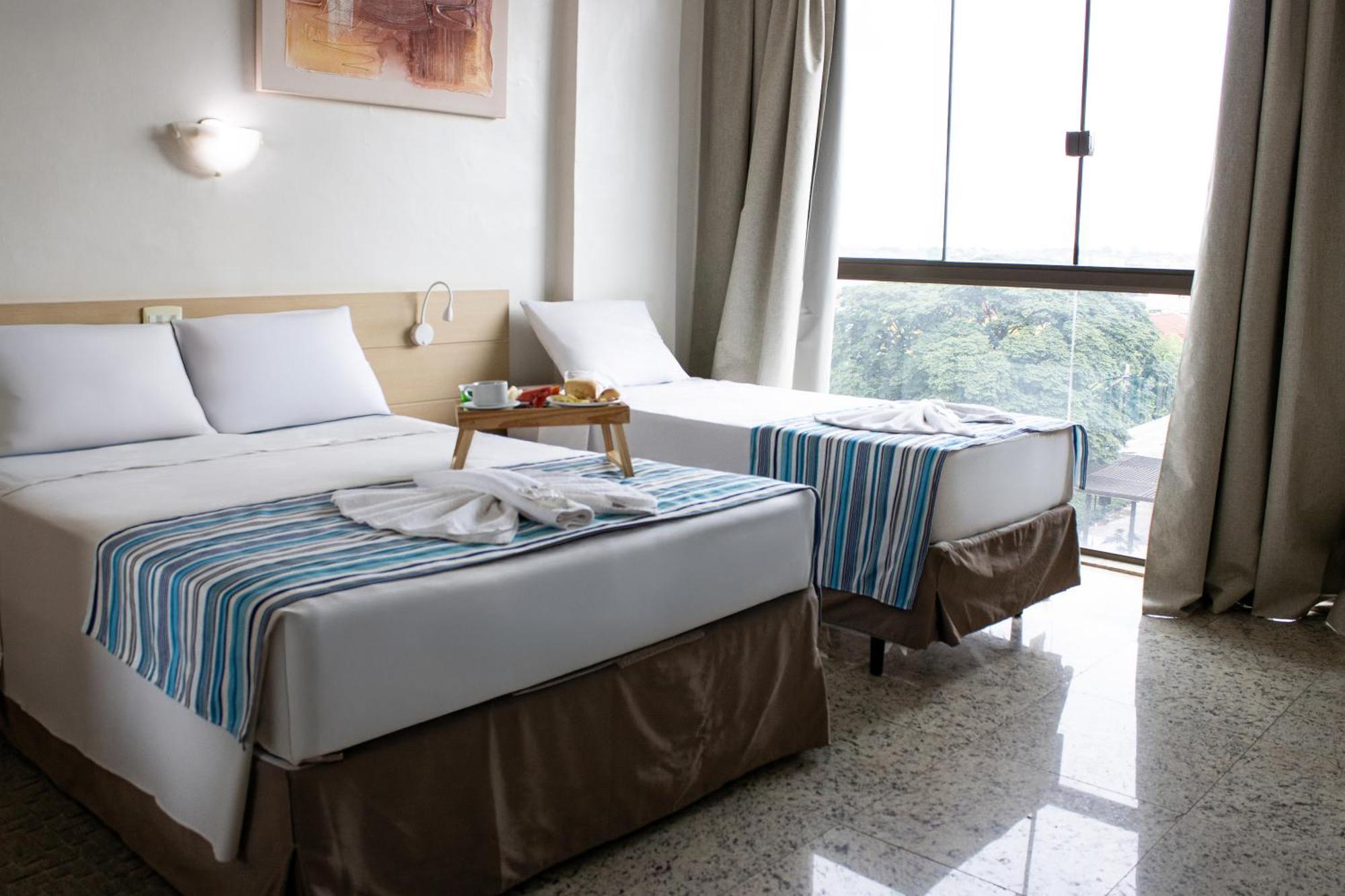 Hotel Dan Inn Barretos By Nacional Inn Exterior photo